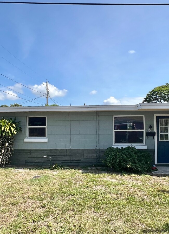 property at 3400 Sunset Dr W