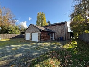 1512 14th St in Anacortes, WA - Building Photo - Building Photo