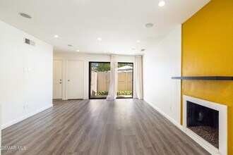 28801 Conejo View Dr in Agoura Hills, CA - Building Photo - Building Photo