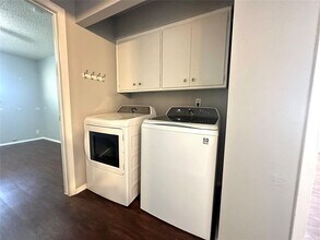 12401 Tree Line Dr in Austin, TX - Building Photo - Building Photo