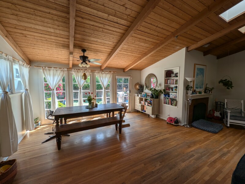 8120 Paso Robles Ave in Los Angeles, CA - Building Photo