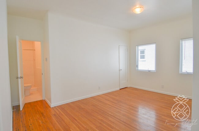 424 N Ogden Dr in Los Angeles, CA - Building Photo - Building Photo