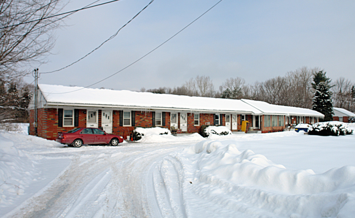 857 State Route 50 in Ballston Lake, NY - Building Photo