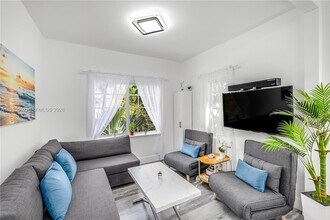 750 Pennsylvania Ave, Unit 6 in Miami Beach, FL - Building Photo - Building Photo