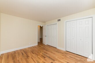 555 W Arlington in Chicago, IL - Building Photo - Building Photo