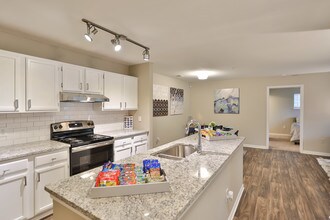Avana Reserve in Matthews, NC - Building Photo - Interior Photo