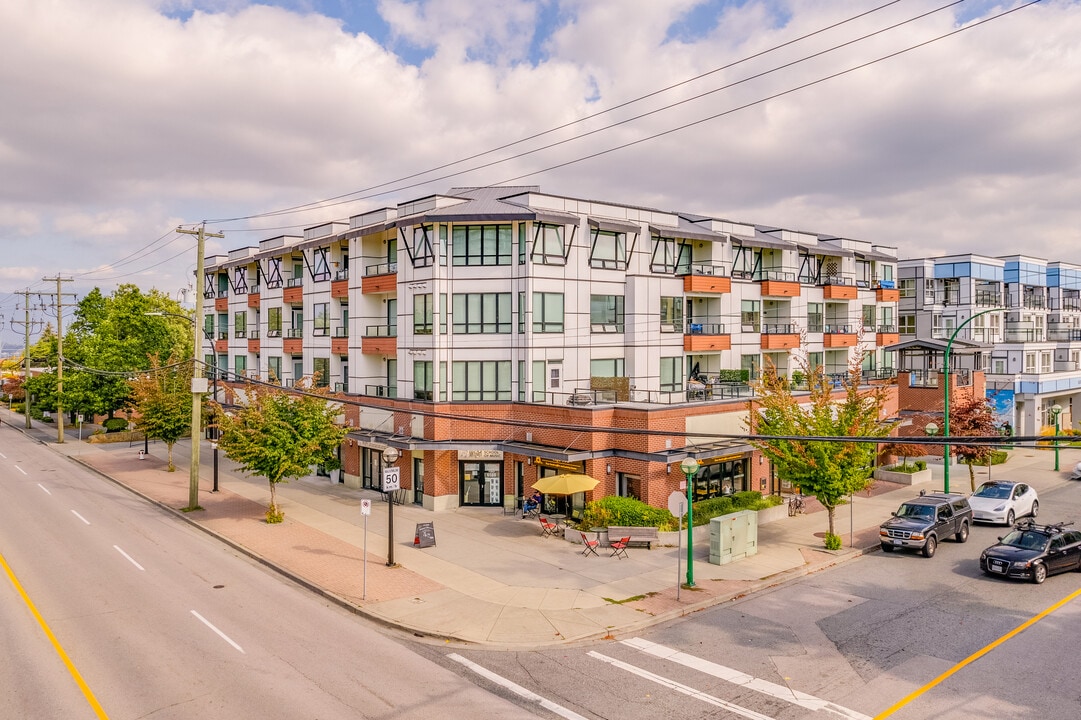 Oakterra in Burnaby, BC - Building Photo
