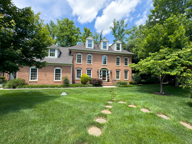 9101 Peartree Lndg