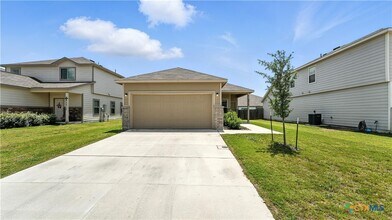 2513 Marty Way in Seguin, TX - Building Photo - Building Photo