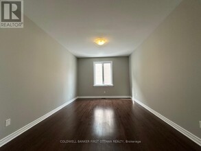 620 Sora Wy in Ottawa, ON - Building Photo - Building Photo