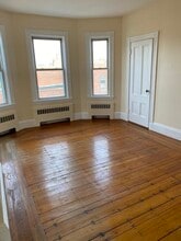 19 Medford St, Unit 3 in Arlington, MA - Building Photo - Building Photo