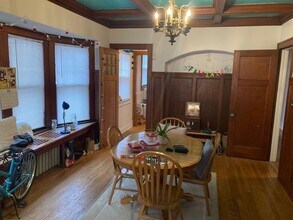 2935 N Downer Ave in Milwaukee, WI - Building Photo - Building Photo