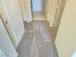 62 E Serene Ave in Las Vegas, NV - Building Photo - Building Photo