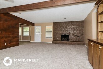 2013 Bonnycastle Ln in Yukon, OK - Building Photo - Building Photo