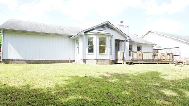 1335 Oak Knolls Dr in Fayetteville, NC - Building Photo - Building Photo