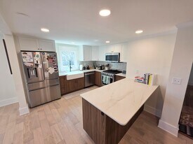 56 Pilgrim Rd in Watertown, MA - Building Photo