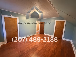 8 Monument St in Winslow, ME - Building Photo - Building Photo
