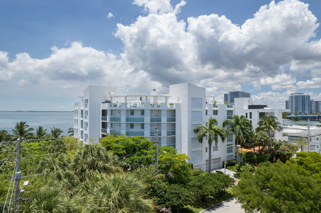 Bay Lights in Miami Beach, FL - Building Photo - Building Photo