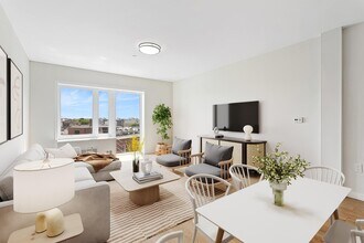 120 N Pearl St in Port Chester, NY - Building Photo - Building Photo