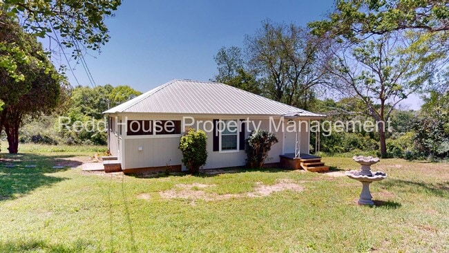 103 Watkins St in New Brockton, AL - Building Photo - Building Photo