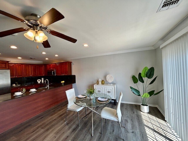 Fairfield Gables At South Setauket in South Setauket, NY - Building Photo - Building Photo