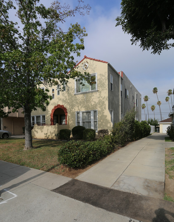 1129 N Maryland Ave in Glendale, CA - Building Photo