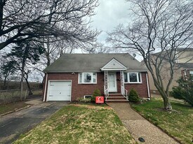 1 Carteret St in Linden, NJ - Building Photo