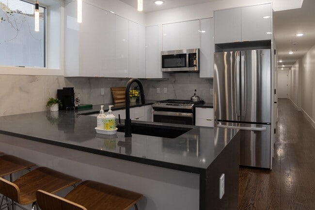 39 Boyd Ave in Jersey City, NJ - Building Photo - Building Photo