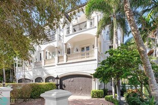 549 NE 19th Ave in Deerfield Beach, FL - Building Photo