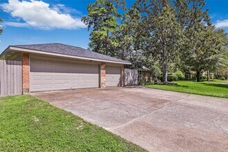 7703 Pine Cup Dr in Humble, TX - Building Photo - Building Photo