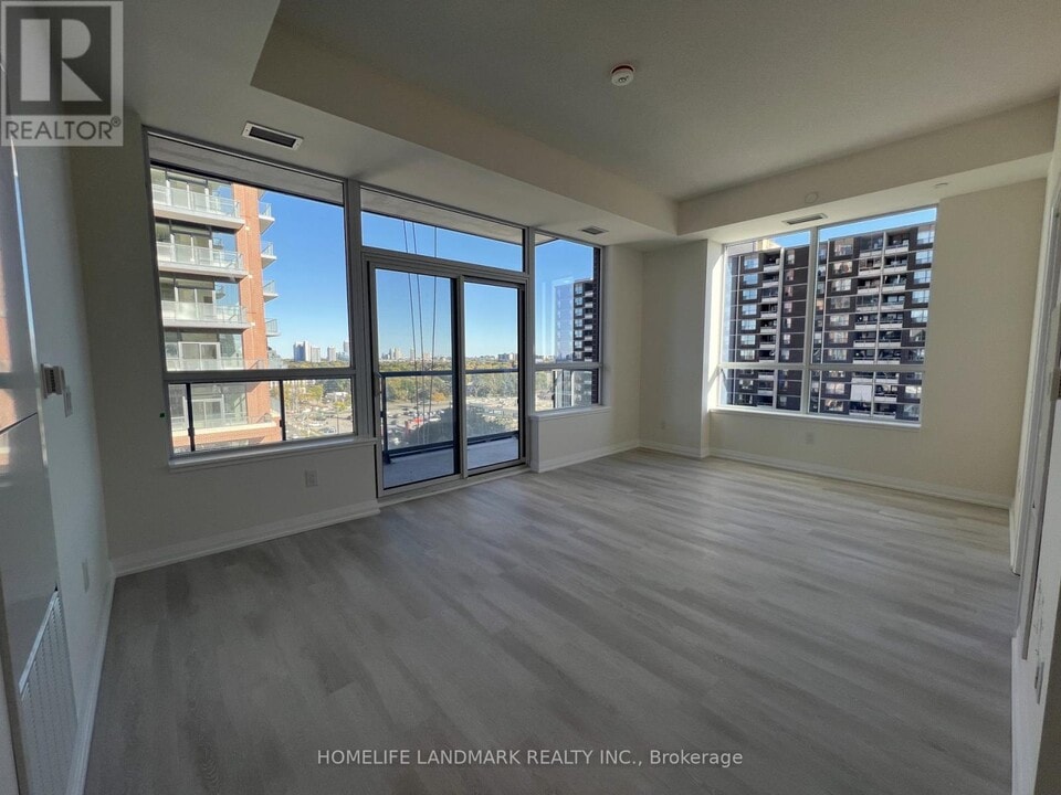 3260 Sheppard Ave E in Toronto, ON - Building Photo