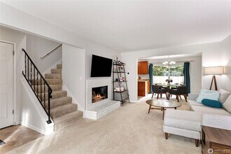 1520 NE 195th St in Lake Forest Park, WA - Building Photo - Building Photo