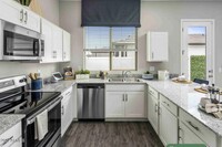 9200 W McDowell Rd, Unit 1 in Phoenix, AZ - Building Photo - Building Photo