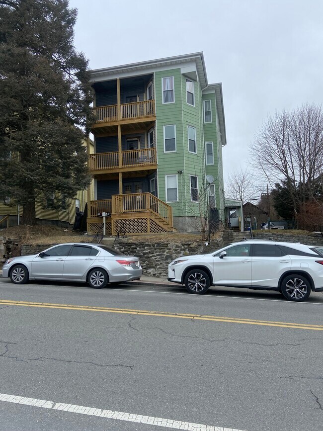 102 Plantation St Rentals in Worcester, MA