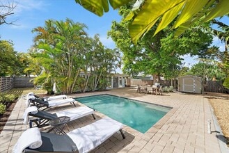 2650 Leafy Ln in Sarasota, FL - Building Photo - Building Photo