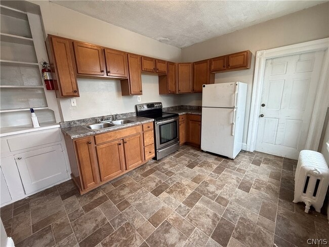 2012 Whitesboro St in Utica, NY - Building Photo - Building Photo