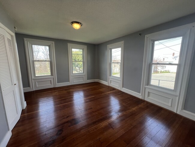 property at 795 N Underwood St
