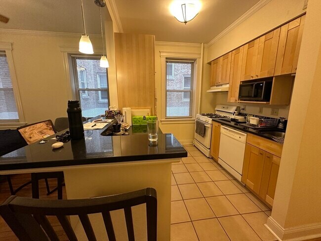 25 Queensberry St in Boston, MA - Building Photo - Building Photo