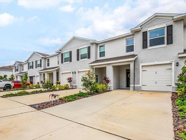 17741 Crescent Moon Lp in Lakewood Ranch, FL - Building Photo - Building Photo