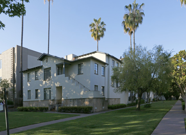 Ellenberg Apartments in San Jose, CA - Foto de edificio - Building Photo