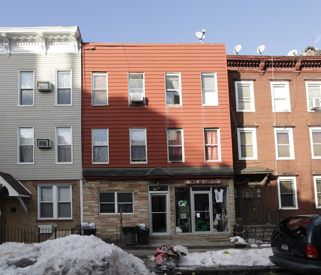 199 Green St in Brooklyn, NY - Building Photo - Building Photo