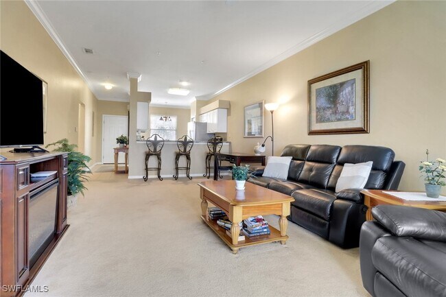 10390 Washingtonia Palm Way in Ft. Myers, FL - Foto de edificio - Building Photo