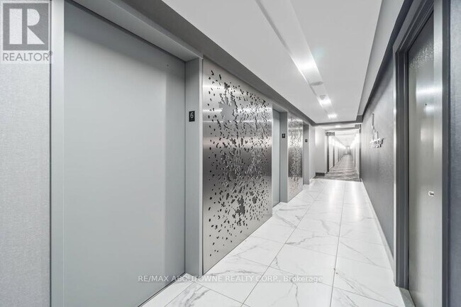 8 Telegram Mews in Toronto, ON - Building Photo - Building Photo