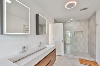 4713 Dover St NE in St. Petersburg, FL - Building Photo - Building Photo