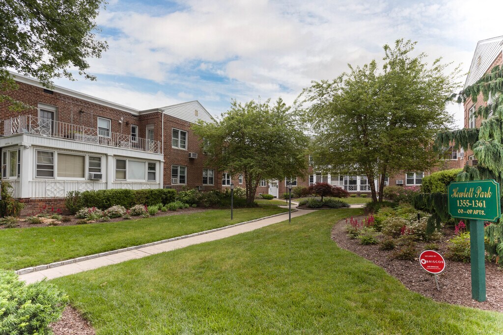 Hewlett Park Apartments Hewlett, NY Apartments For Rent