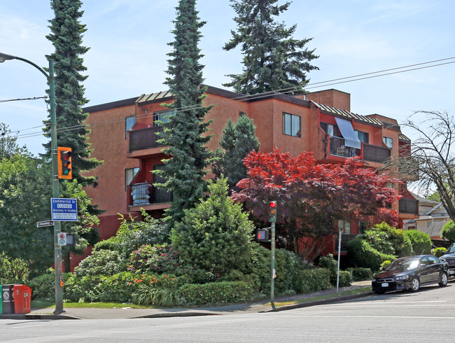 Parkside Apartments in Vancouver, BC - Building Photo - Primary Photo