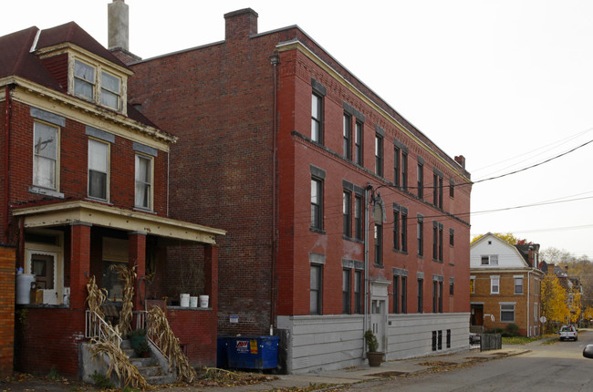 Navarre in Pittsburgh, PA - Foto de edificio - Building Photo