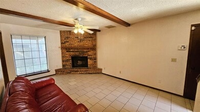 8300 NW 10th St in Oklahoma City, OK - Building Photo - Building Photo
