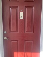 15720 Manor Way in Lynnwood, WA - Building Photo - Building Photo