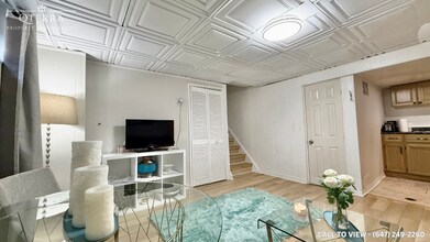 21 Lockmere Terr in Toronto, ON - Building Photo - Building Photo